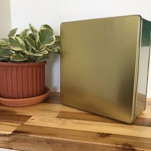 Golden Square Tin